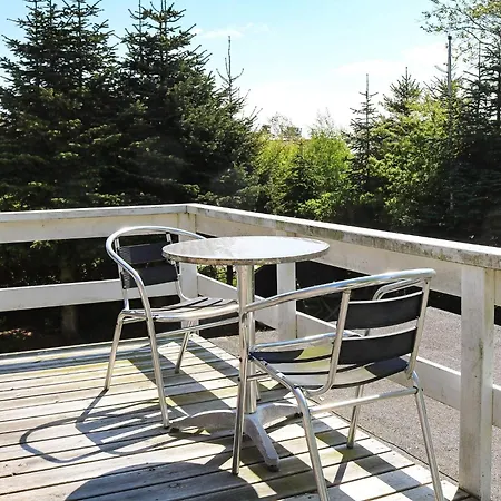 Tranquil Waterfront Cottage-by Traum Hadsund