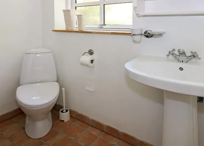 Tranquil Waterfront Cottage-by Traum Hébergement de vacances Hadsund