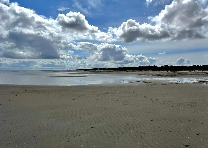 Tranquil Waterfront Cottage-by Traum * Hadsund